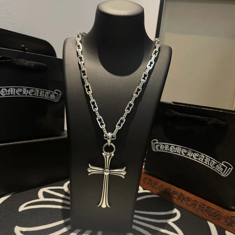 Cozy Chrome Hearts Necklaces 240436