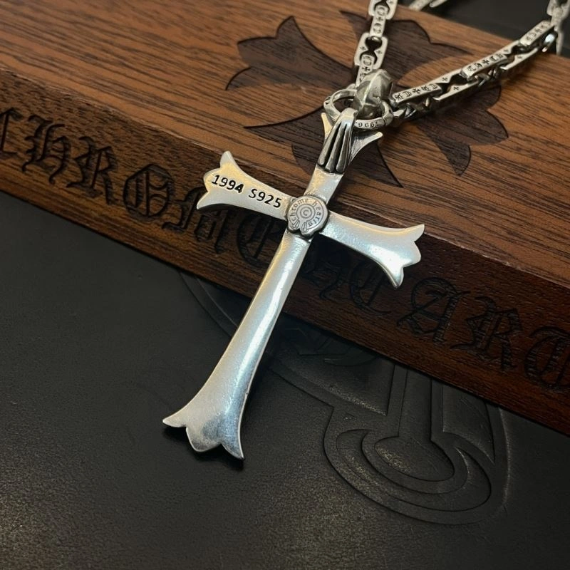 Cozy Chrome Hearts Necklaces 240436