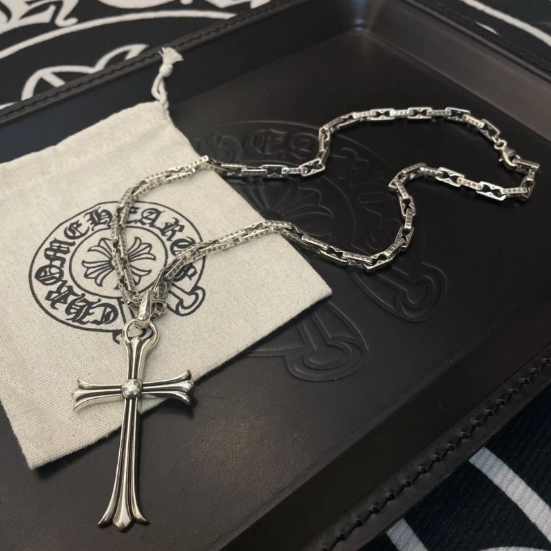 Cozy Chrome Hearts Necklaces 240436