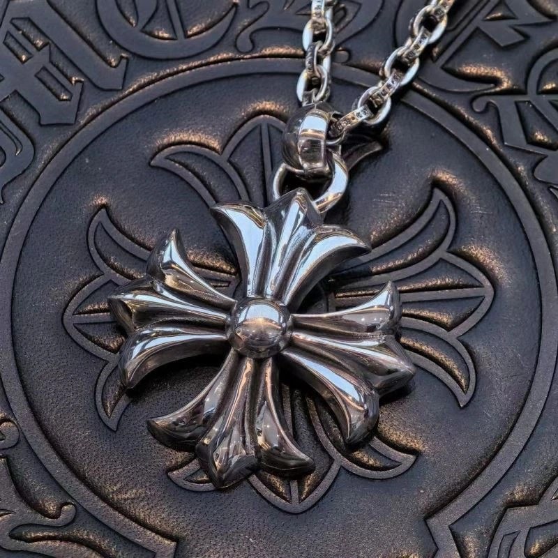 EyeCatching Chrome Hearts Necklaces 240180