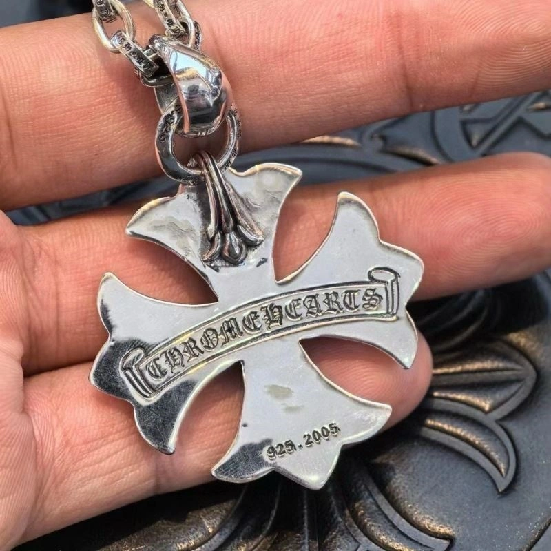 EyeCatching Chrome Hearts Necklaces 240180