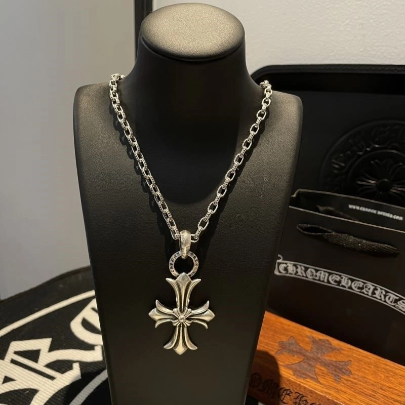 WellDesigned Chrome Hearts Necklaces 240175