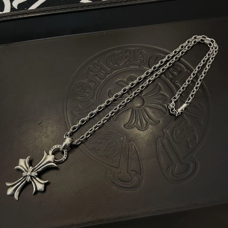 WellDesigned Chrome Hearts Necklaces 240175