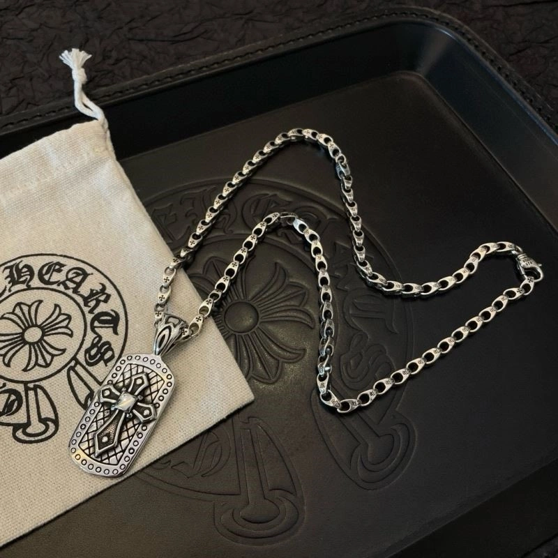 Compact Chrome Hearts Necklaces 240160
