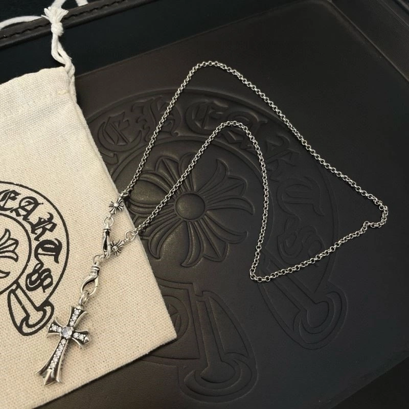 Thermal Chrome Hearts Necklaces 240135