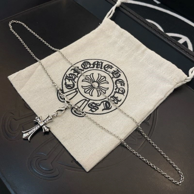 Thermal Chrome Hearts Necklaces 240135