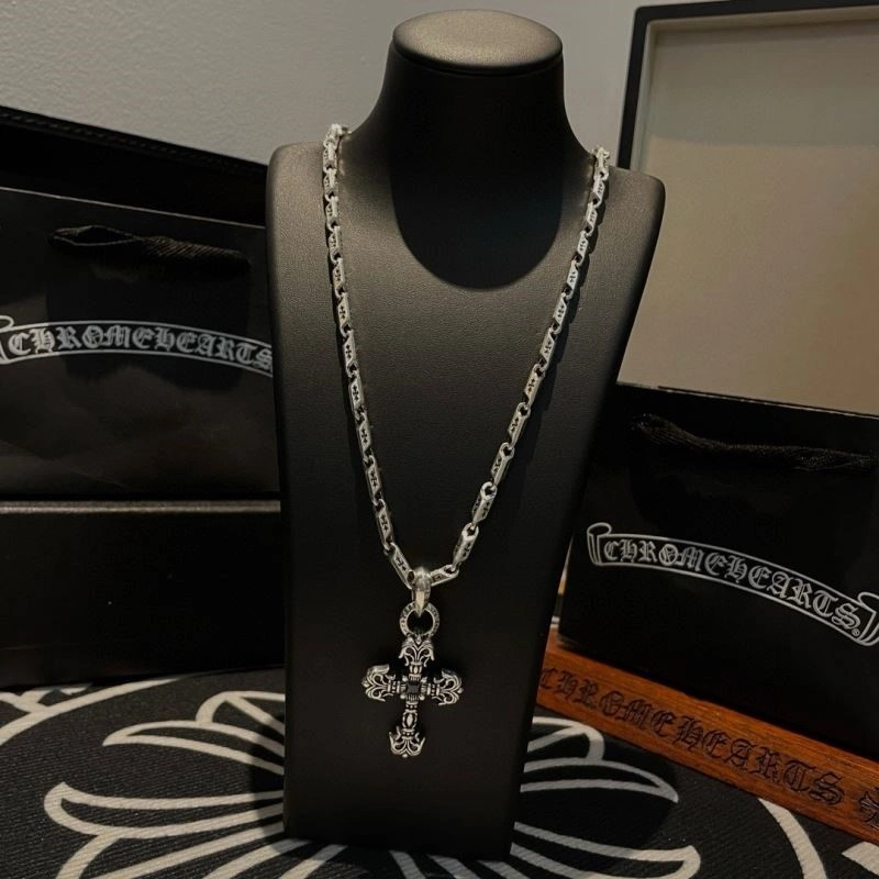 Breathable Chrome Hearts Necklaces 240127