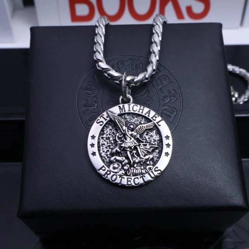 MoistureWicking Chrome Hearts Necklaces 240109