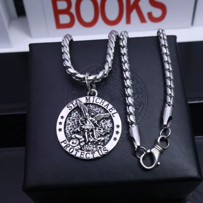MoistureWicking Chrome Hearts Necklaces 240109