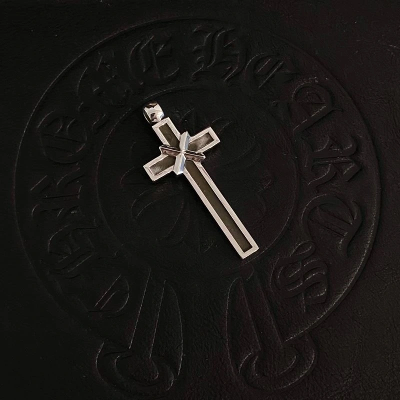 Lightweight Chrome Hearts Necklaces 240026