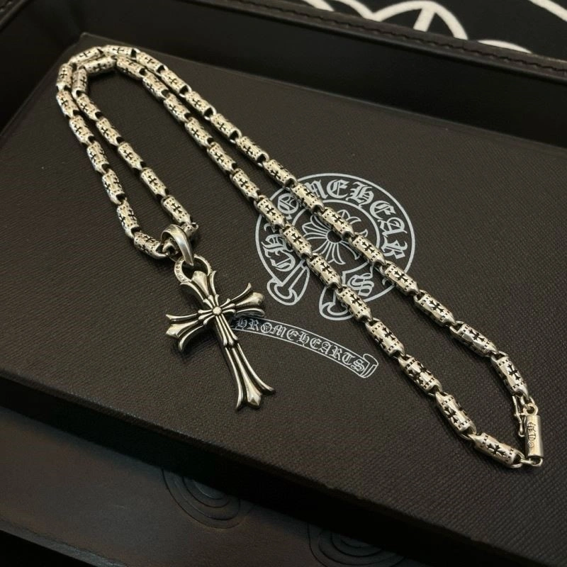 Snug Chrome Hearts Necklaces 240072