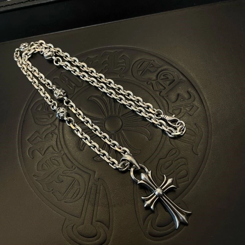 Snug Chrome Hearts Necklaces 240005
