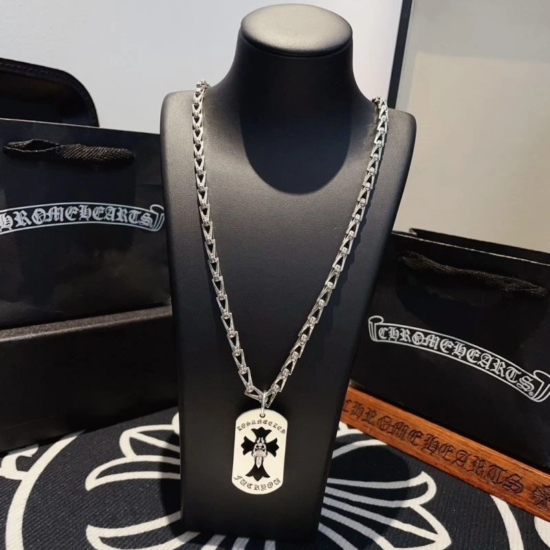 Breathable Chrome Hearts Necklaces 239930