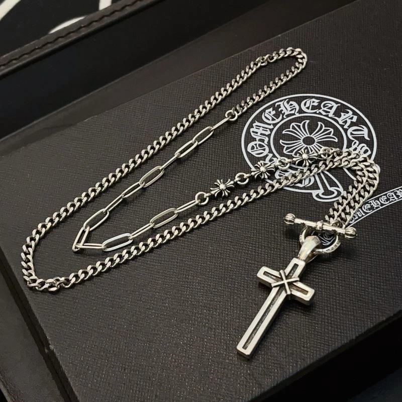Effortless Chrome Hearts Necklaces 239510