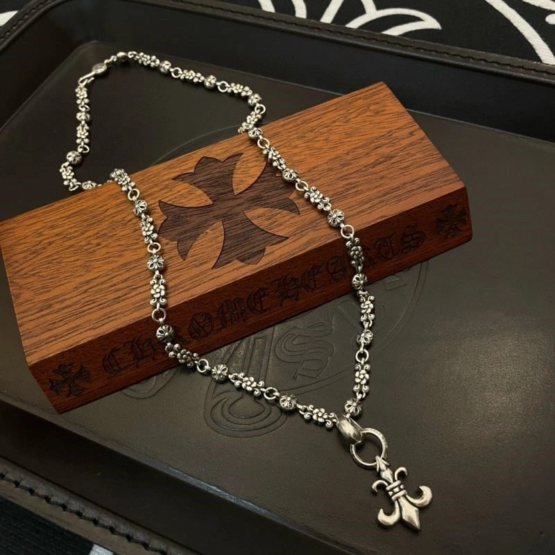 Chrome Hearts Necklaces Trendsetting 239480