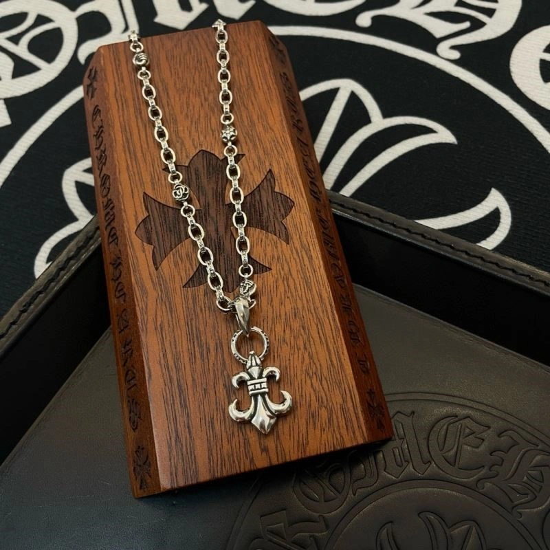 Contemporary Chrome Hearts Necklaces 239369