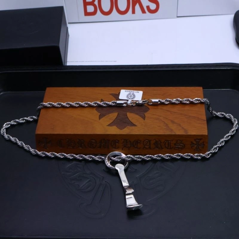 Breathable Chrome Hearts Necklaces 239278