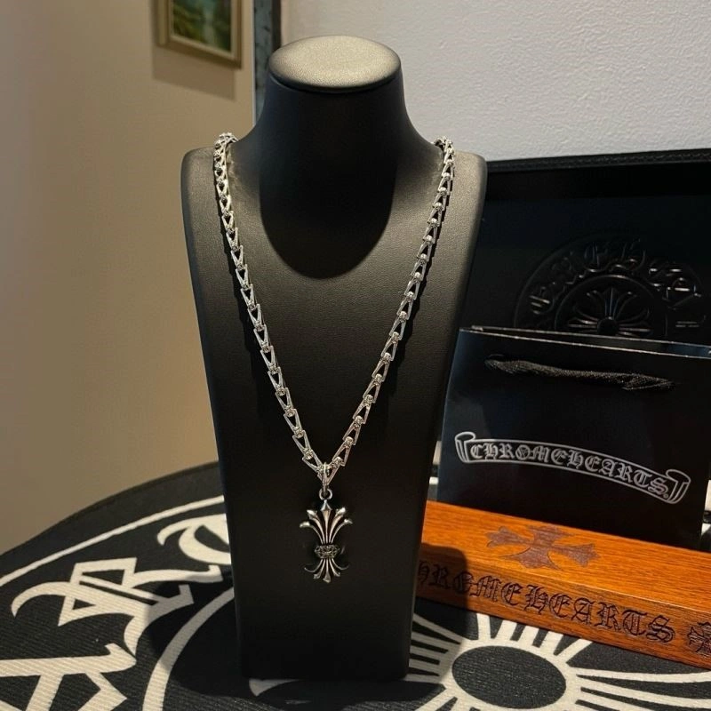 Breathable Chrome Hearts Necklaces 239211