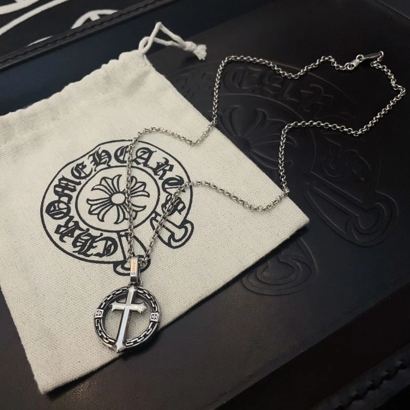 Bold Chrome Hearts Necklaces 239207