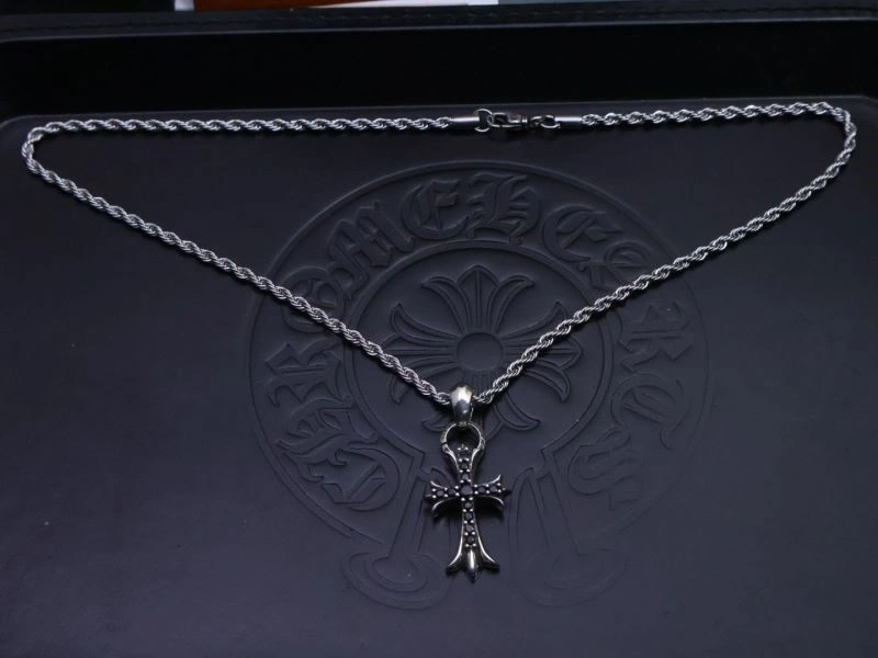 WrinkleFree Chrome Hearts Necklaces 238736