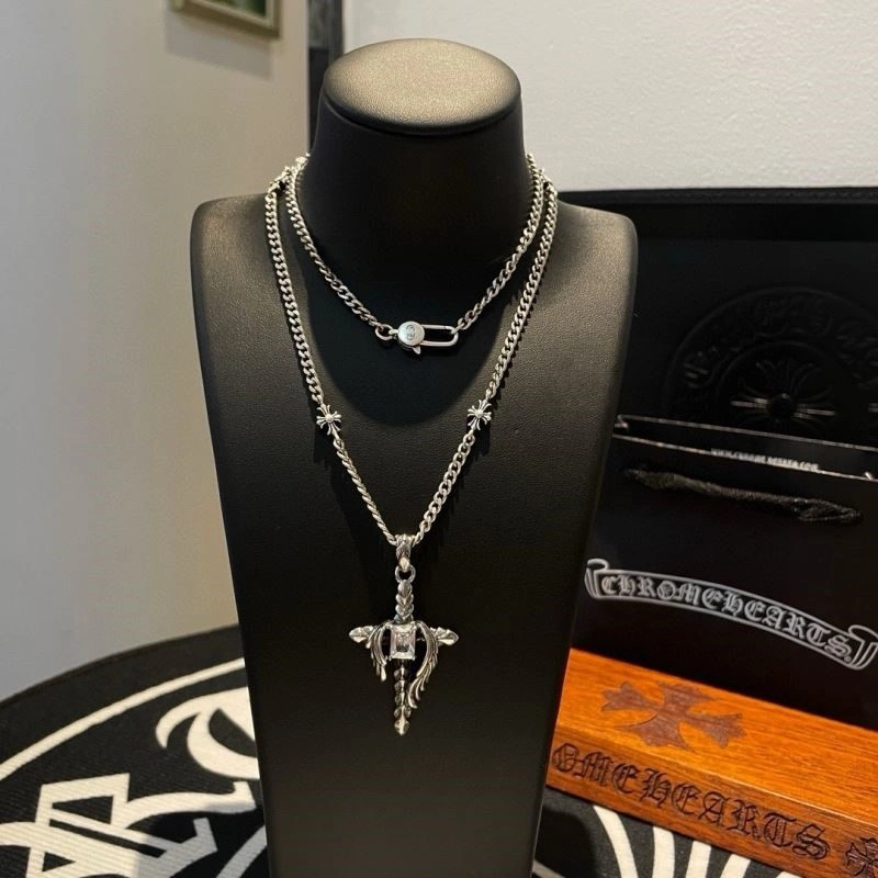 Sleek Chrome Hearts Necklaces 238707
