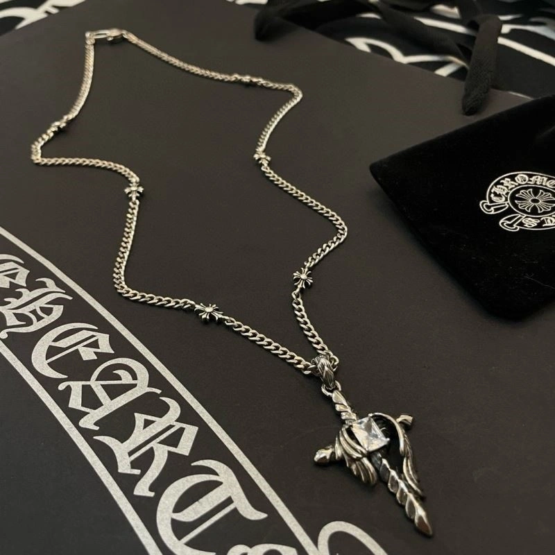 Sleek Chrome Hearts Necklaces 238707