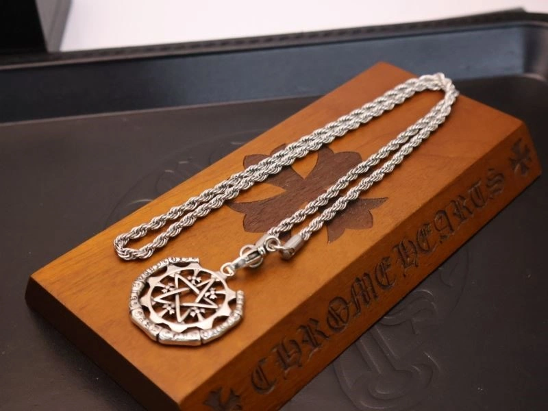 Lightweight Chrome Hearts Necklaces 238696