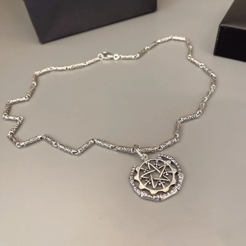Sleek Chrome Hearts Necklaces 238622