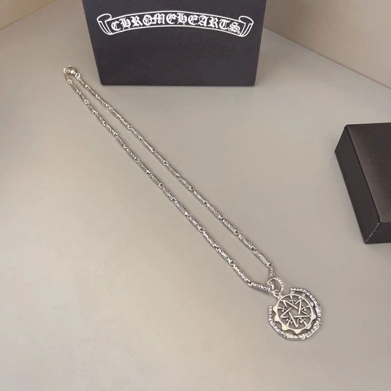 Sleek Chrome Hearts Necklaces 238622