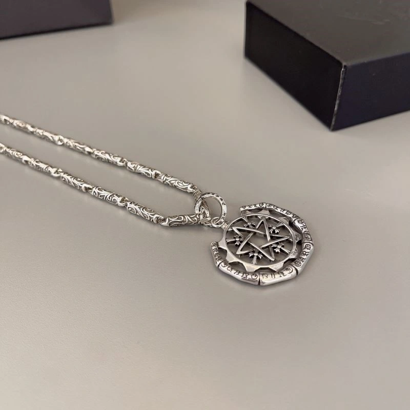 Sleek Chrome Hearts Necklaces 238622