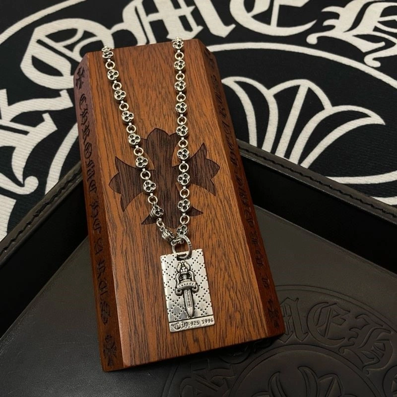 Effortless Chrome Hearts Necklaces 238607