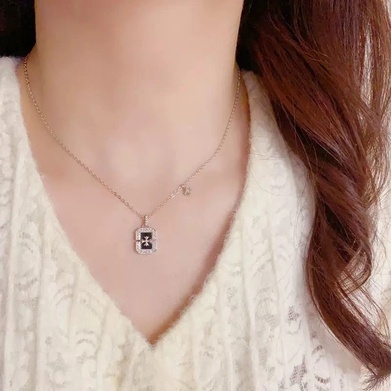 Stylish Chrome Hearts Necklaces 238599