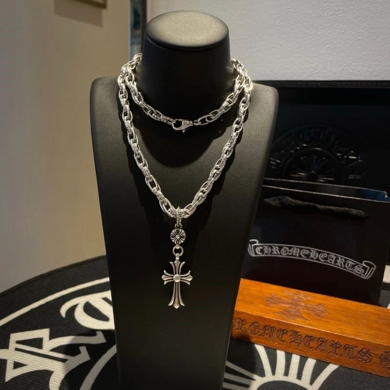 Snug Chrome Hearts Necklaces 238480