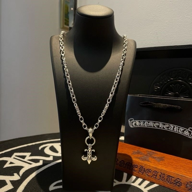 Effortless Chrome Hearts Necklaces 238421