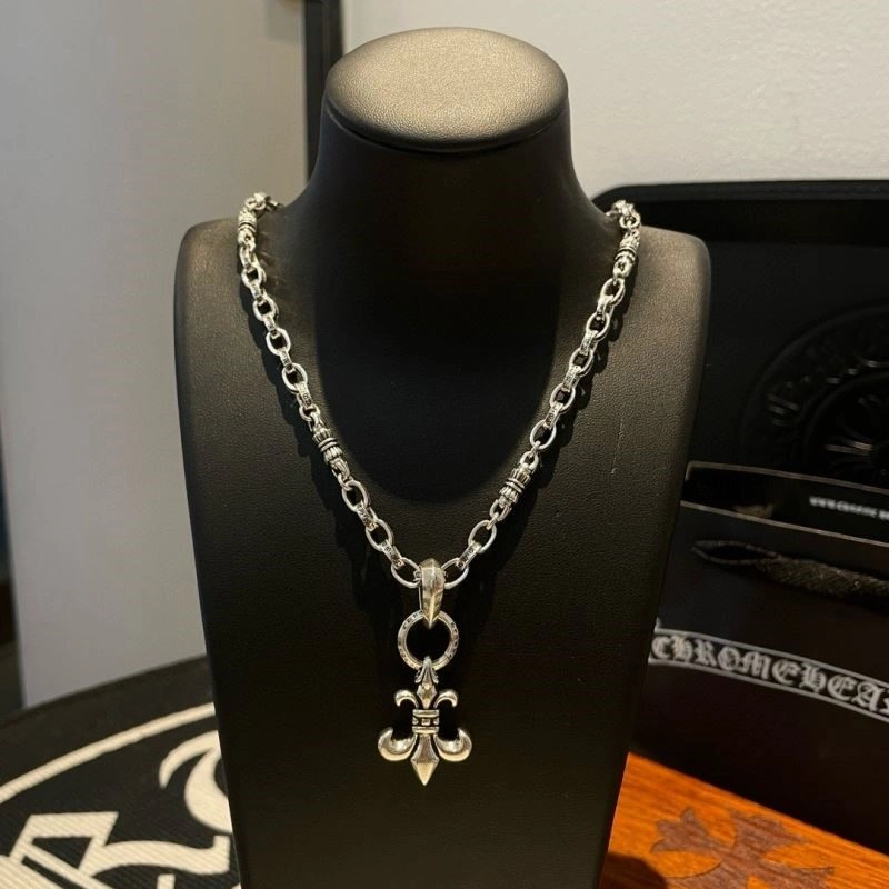 Effortless Chrome Hearts Necklaces 238421