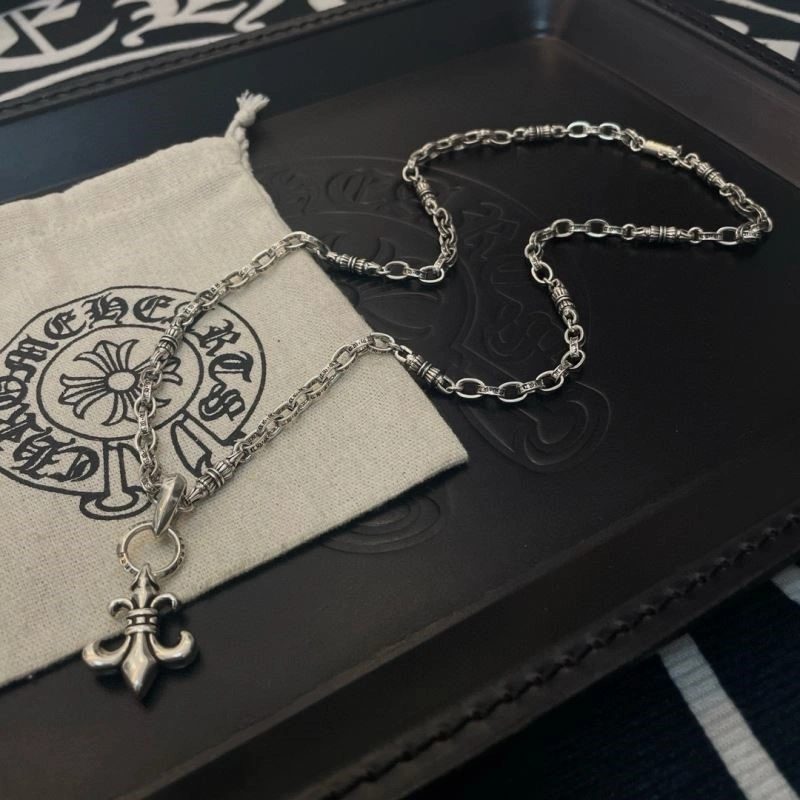 Effortless Chrome Hearts Necklaces 238421