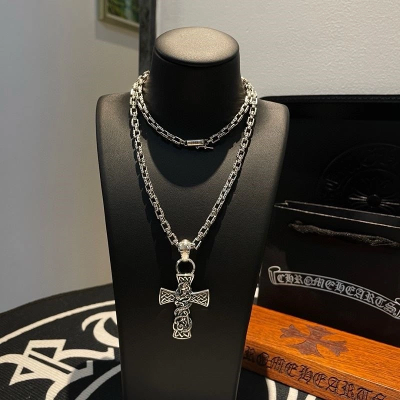 WaterResistant Chrome Hearts Necklaces 237924