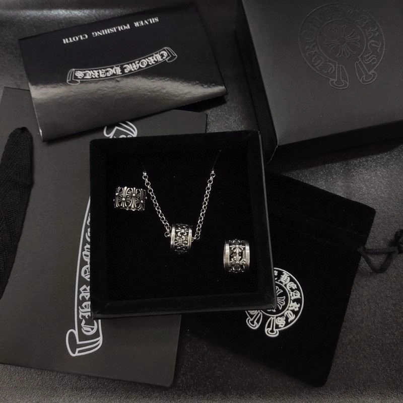 OdorResistant Chrome Hearts Necklaces 237832