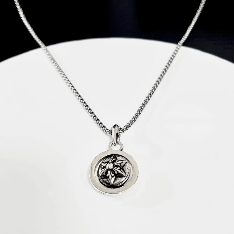 Fashionable Chrome Hearts Necklaces 237810