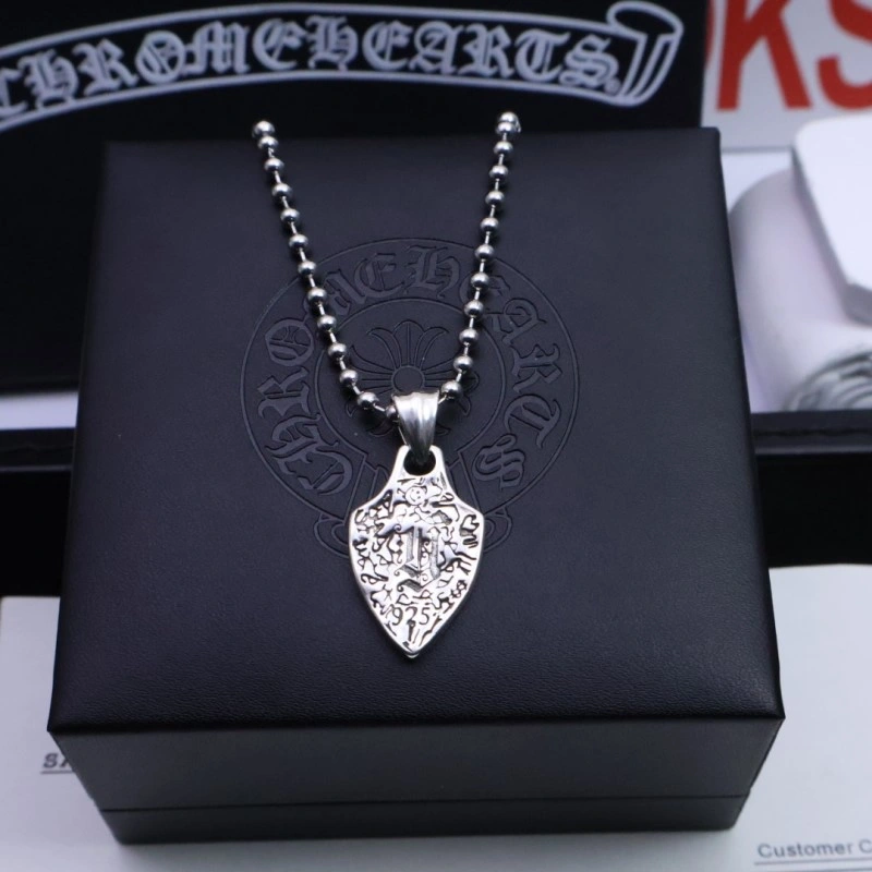 Sleek Chrome Hearts Necklaces 237759