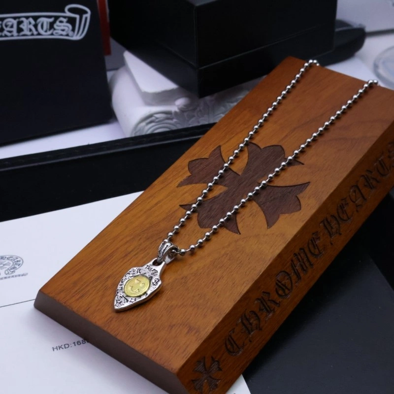 Sleek Chrome Hearts Necklaces 237759
