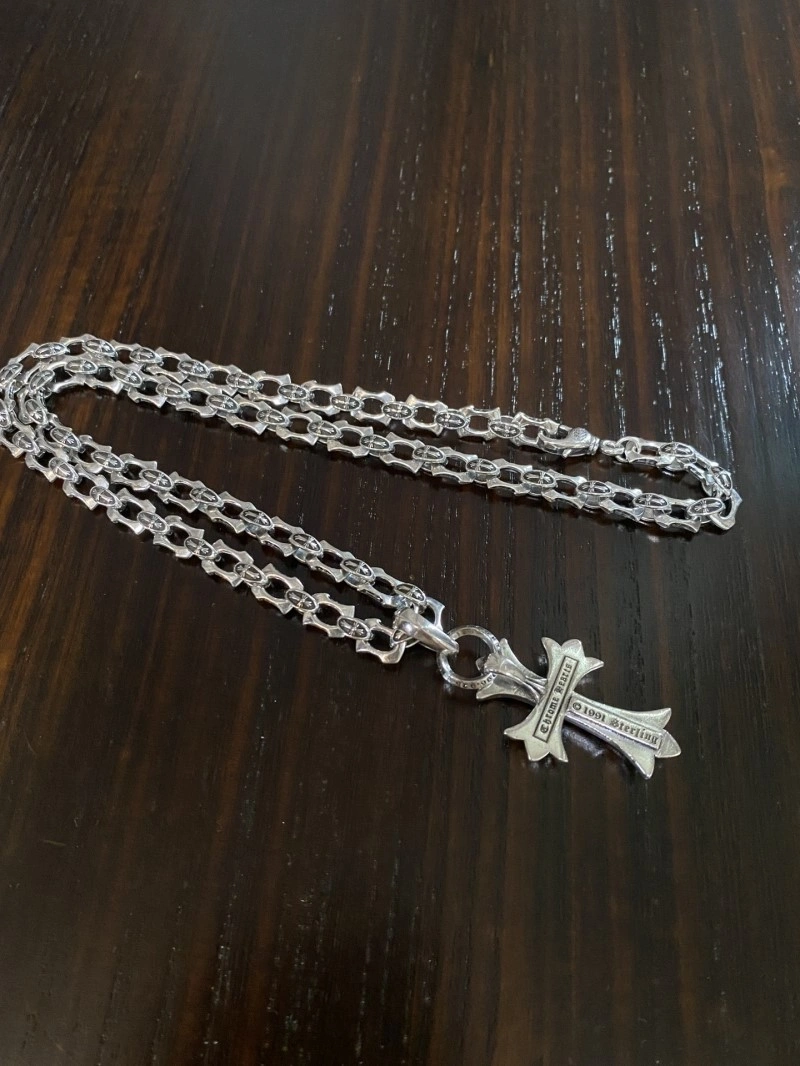 Thermal Chrome Hearts Necklaces 237717