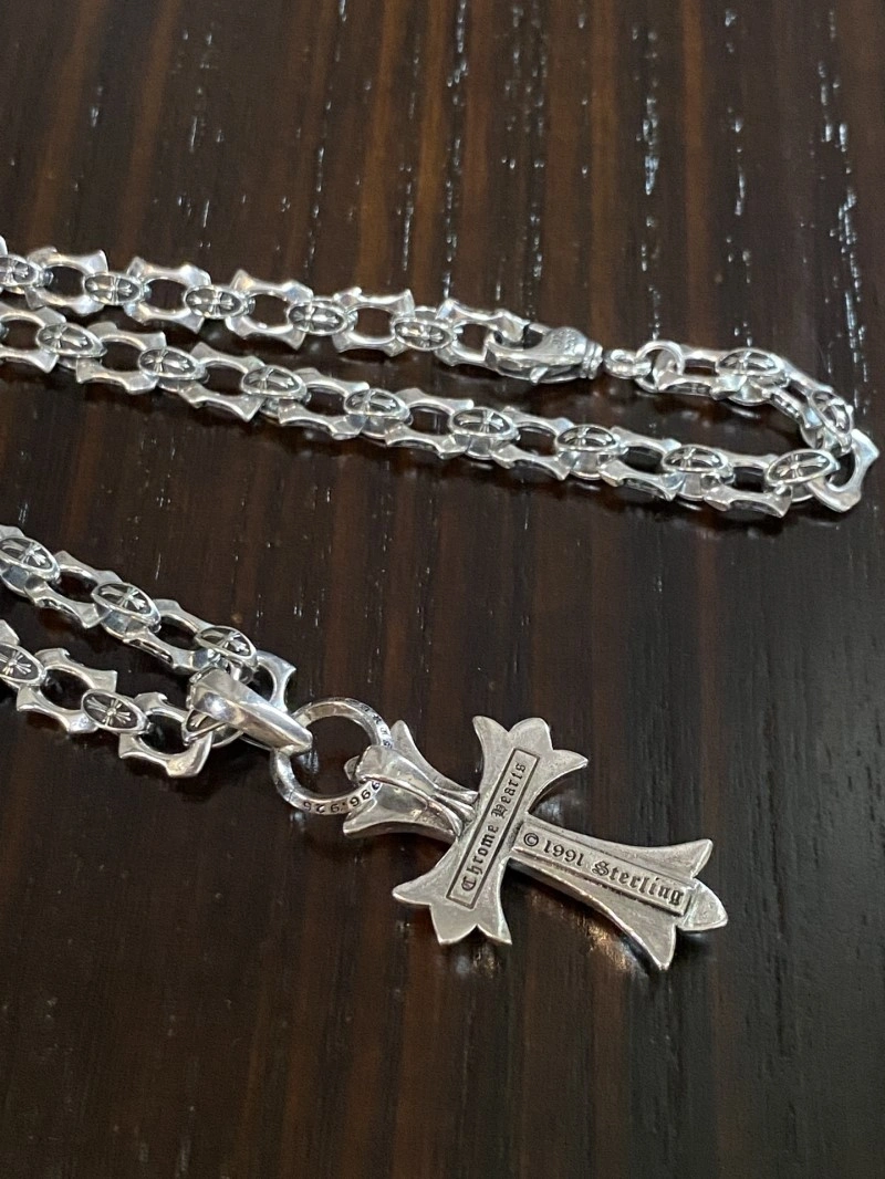 Thermal Chrome Hearts Necklaces 237717