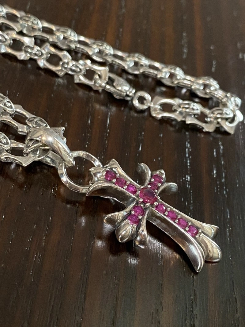Thermal Chrome Hearts Necklaces 237717