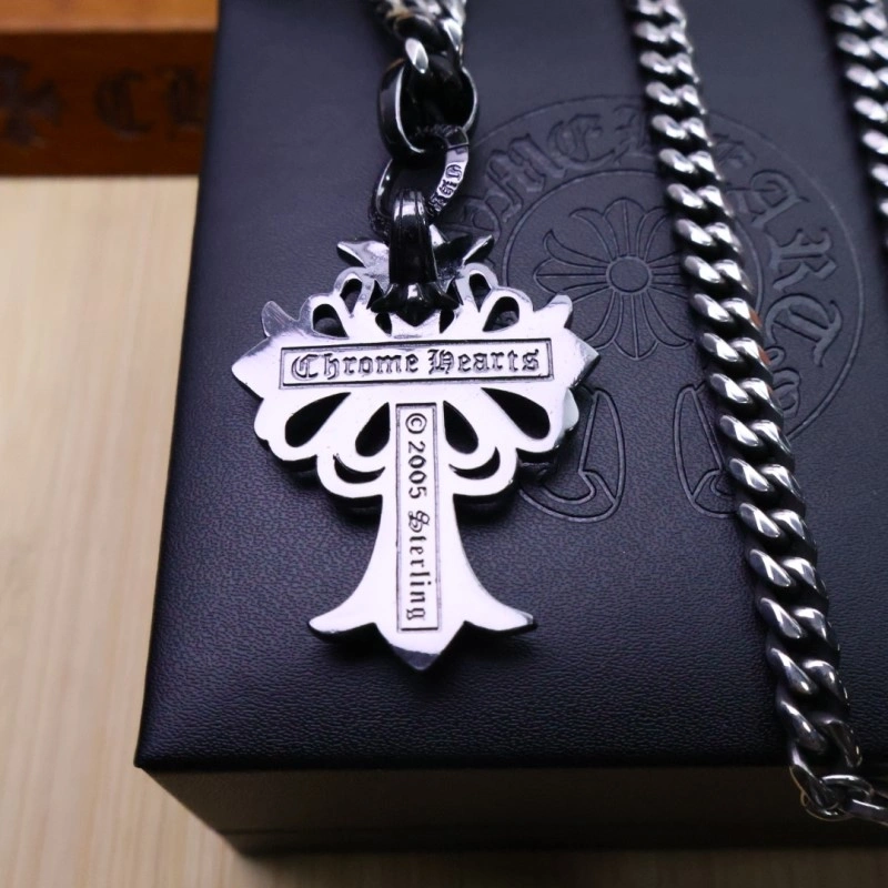 Vibrant Chrome Hearts Necklaces 237627