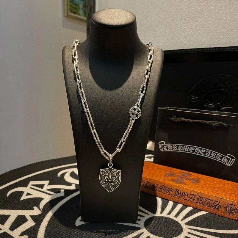 Chrome Hearts Necklaces Stylish 237602