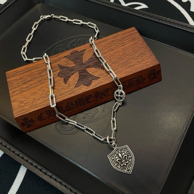 Chrome Hearts Necklaces Stylish 237602