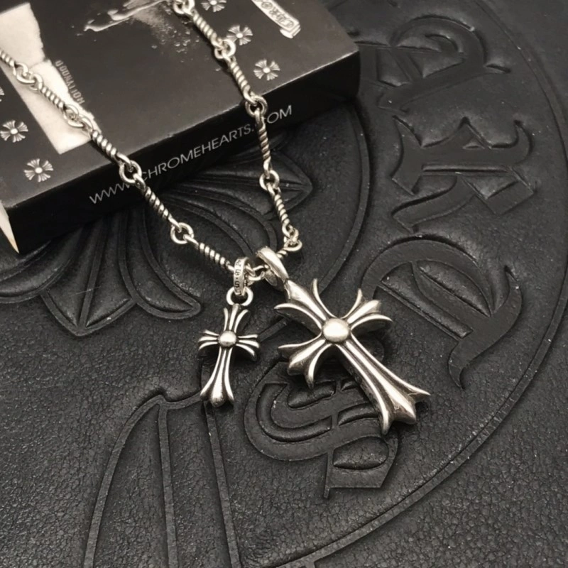 Sleek Chrome Hearts Necklaces 237670