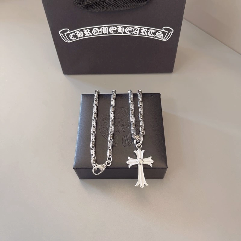 Compact Chrome Hearts Necklaces 237495