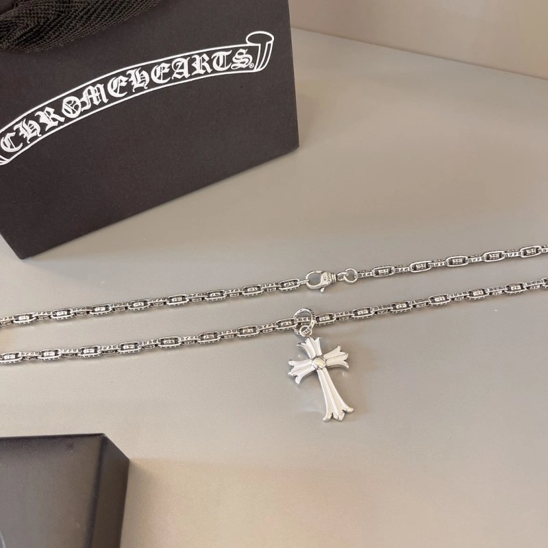 Compact Chrome Hearts Necklaces 237495